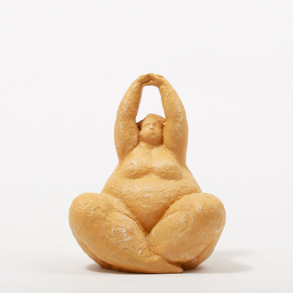 Zen Enerjisi El Yapımı Yoga Yapan Kadın Heykeli